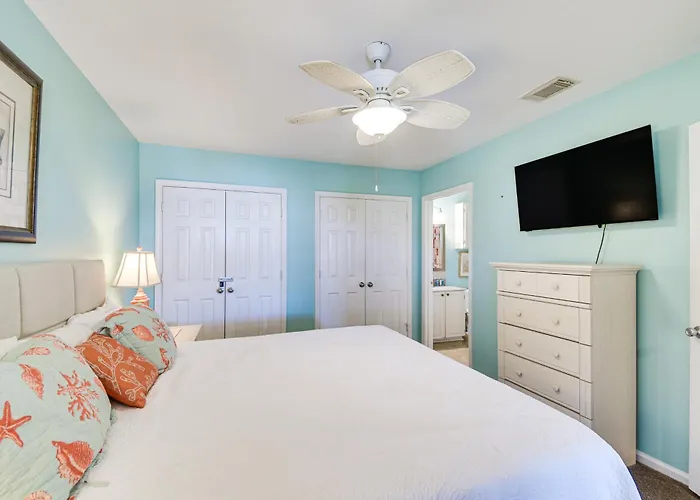 5 Mi To Beach! W/ Pool & Hot Tub Holiday home Gulf Shores
