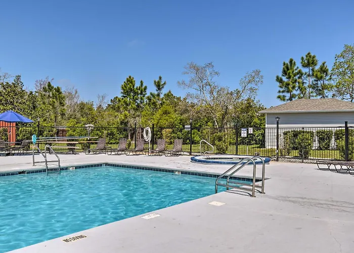 5 Mi To Beach! W/ Pool & Hot Tub Holiday home