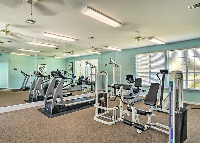 5 Mi To Beach! W/ Pool & Hot Tub Holiday home *